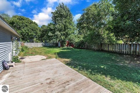 Tiny photo for 817 Walnut Street, Cadillac, MI 49601 (MLS # 1945177)