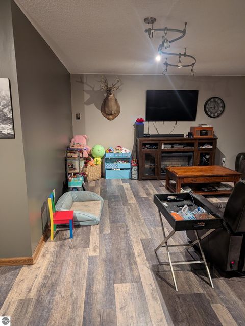 Tiny photo for 817 Walnut Street, Cadillac, MI 49601 (MLS # 1945177)