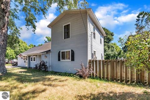 Tiny photo for 817 Walnut Street, Cadillac, MI 49601 (MLS # 1945177)