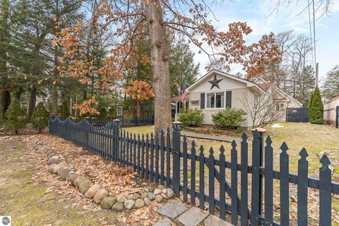 Tiny photo for 207 Birchwood Avenue, Traverse City, MI 49685 (MLS # 1943006)