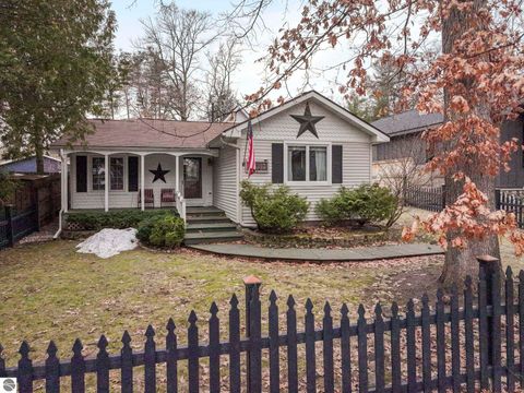 Tiny photo for 207 Birchwood Avenue, Traverse City, MI 49685 (MLS # 1943006)