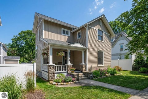 Tiny photo for 221 Boardman Avenue, Traverse City, MI 49686 (MLS # 1951715)