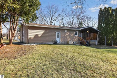 Tiny photo for 901 Riverview, Alma, MI 48801 (MLS # 1943307)