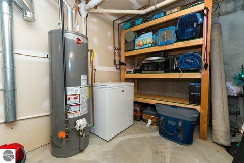 Tiny photo for 1636 E Gaylord Street, Mt Pleasant, MI 48858 (MLS # 1941613)