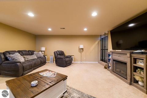 Tiny photo for 1636 E Gaylord Street, Mt Pleasant, MI 48858 (MLS # 1941613)