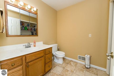 Tiny photo for 1636 E Gaylord Street, Mt Pleasant, MI 48858 (MLS # 1941613)