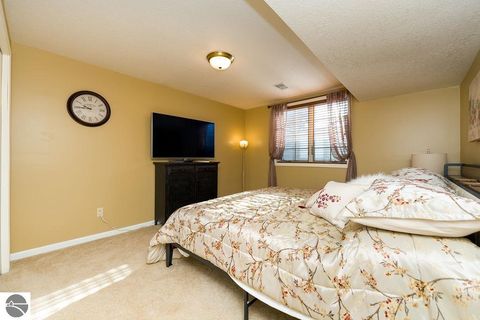 Tiny photo for 1636 E Gaylord Street, Mt Pleasant, MI 48858 (MLS # 1941613)