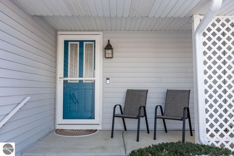 Tiny photo for 1636 E Gaylord Street, Mt Pleasant, MI 48858 (MLS # 1941613)