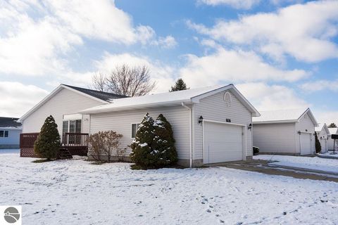 Tiny photo for 1636 E Gaylord Street, Mt Pleasant, MI 48858 (MLS # 1941613)