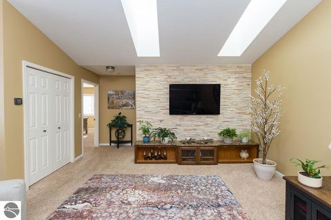 Tiny photo for 1636 E Gaylord Street, Mt Pleasant, MI 48858 (MLS # 1941613)