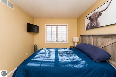 Tiny photo for 1636 E Gaylord Street, Mt Pleasant, MI 48858 (MLS # 1941613)