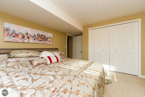 Tiny photo for 1636 E Gaylord Street, Mt Pleasant, MI 48858 (MLS # 1941613)