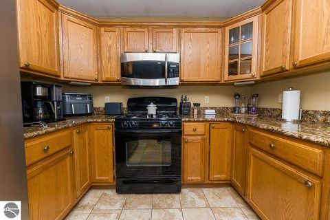 Tiny photo for 1636 E Gaylord Street, Mt Pleasant, MI 48858 (MLS # 1941613)