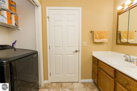 Tiny photo for 1636 E Gaylord Street, Mt Pleasant, MI 48858 (MLS # 1941613)