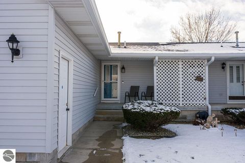 Tiny photo for 1636 E Gaylord Street, Mt Pleasant, MI 48858 (MLS # 1941613)
