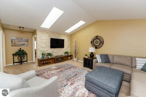 Tiny photo for 1636 E Gaylord Street, Mt Pleasant, MI 48858 (MLS # 1941613)