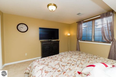 Tiny photo for 1636 E Gaylord Street, Mt Pleasant, MI 48858 (MLS # 1941613)