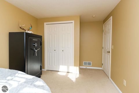 Tiny photo for 1636 E Gaylord Street, Mt Pleasant, MI 48858 (MLS # 1941613)