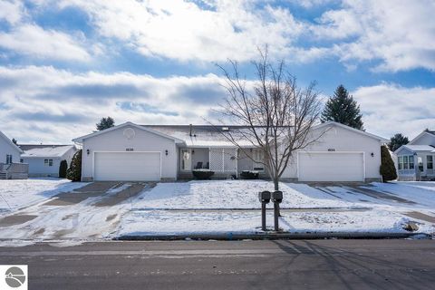 Tiny photo for 1636 E Gaylord Street, Mt Pleasant, MI 48858 (MLS # 1941613)