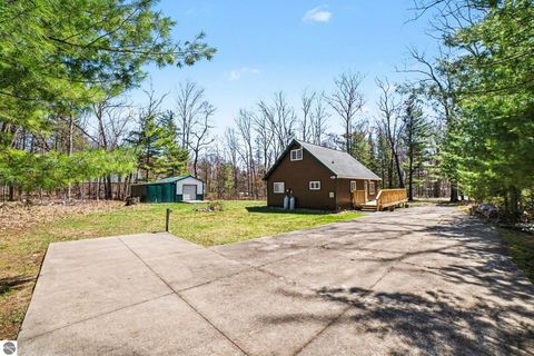 Tiny photo for 206 Silverhill Drive, Houghton Lake, MI 48629 (MLS # 1944026)