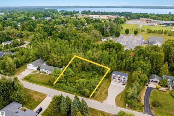 RIVERSHORE DR, ELK RAPIDS, MI 49629 - Image 7ad9574afbd5b2f2aa210ac06f529be3/3844073860