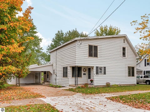 Photo of 619 Linden Street, Cadillac, MI 49601 (MLS # 1951670)