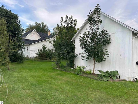 Tiny photo for 333 N Chippewa ST, Shepherd, MI 48883 (MLS # 1950572)