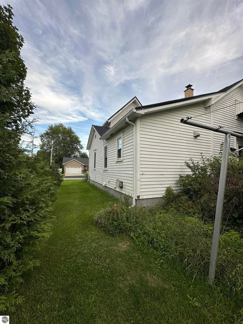 Tiny photo for 333 N Chippewa ST, Shepherd, MI 48883 (MLS # 1950572)