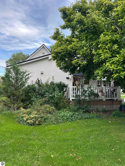 Tiny photo for 333 N Chippewa ST, Shepherd, MI 48883 (MLS # 1950572)