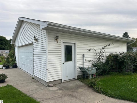 Tiny photo for 333 N Chippewa ST, Shepherd, MI 48883 (MLS # 1950572)