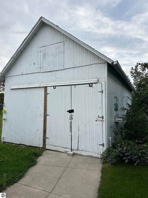 Tiny photo for 333 N Chippewa ST, Shepherd, MI 48883 (MLS # 1950572)