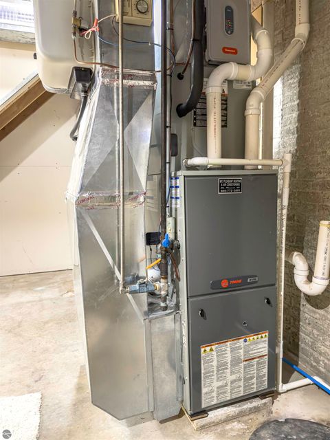 Tiny photo for 350 Applewood Lane, Mt Pleasant, MI 48858 (MLS # 1941904)