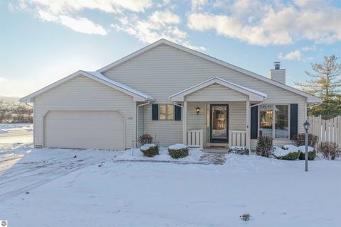 Tiny photo for 350 Applewood Lane, Mt Pleasant, MI 48858 (MLS # 1941904)