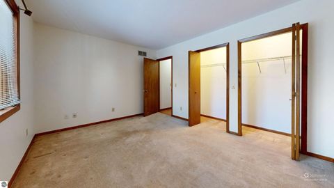 Tiny photo for 350 Applewood Lane, Mt Pleasant, MI 48858 (MLS # 1941904)