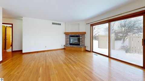 Tiny photo for 350 Applewood Lane, Mt Pleasant, MI 48858 (MLS # 1941904)