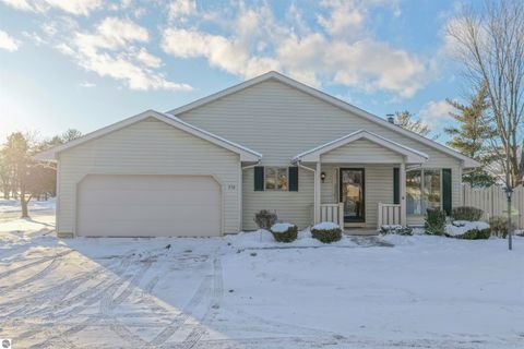 Tiny photo for 350 Applewood Lane, Mt Pleasant, MI 48858 (MLS # 1941904)