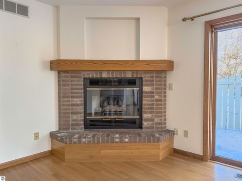 Tiny photo for 350 Applewood Lane, Mt Pleasant, MI 48858 (MLS # 1941904)