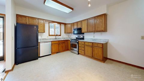 Tiny photo for 350 Applewood Lane, Mt Pleasant, MI 48858 (MLS # 1941904)