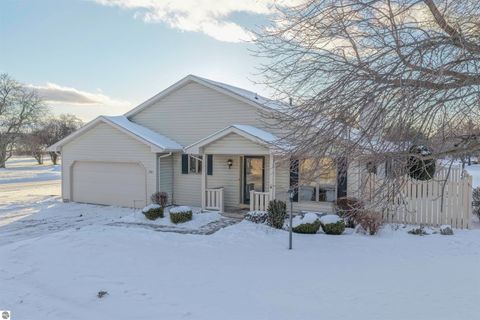 Tiny photo for 350 Applewood Lane, Mt Pleasant, MI 48858 (MLS # 1941904)