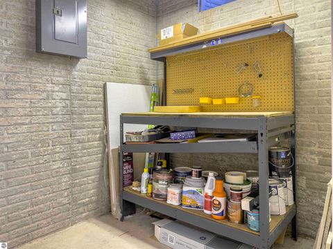 Tiny photo for 350 Applewood Lane, Mt Pleasant, MI 48858 (MLS # 1941904)