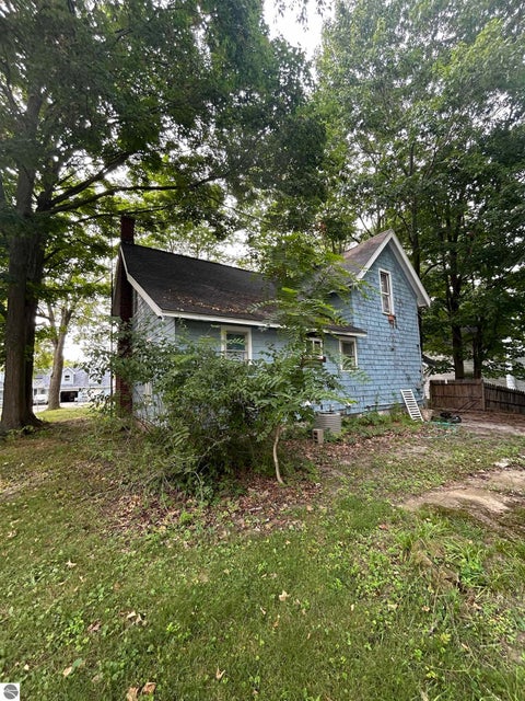 Tiny photo for 110 N Grover Avenue, Alma, MI 48801 (MLS # 1950521)