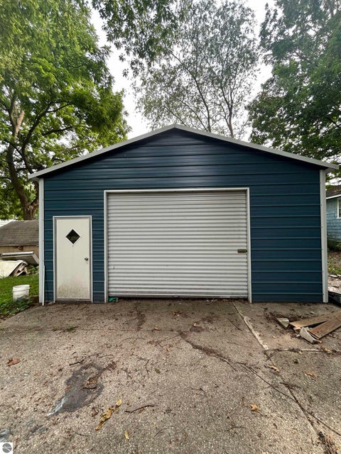 Tiny photo for 110 N Grover Avenue, Alma, MI 48801 (MLS # 1950521)