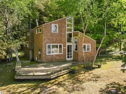Tiny photo for 1313 E South Shore Drive, Frankfort, MI 49635 (MLS # 1946147)