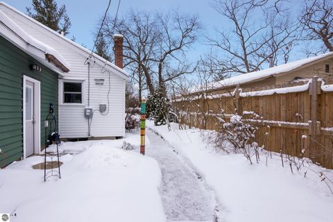 Tiny photo for 877 Hannah Avenue, Traverse City, MI 49686 (MLS # 1943487)