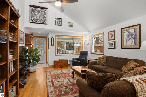Tiny photo for 877 Hannah Avenue, Traverse City, MI 49686 (MLS # 1943487)