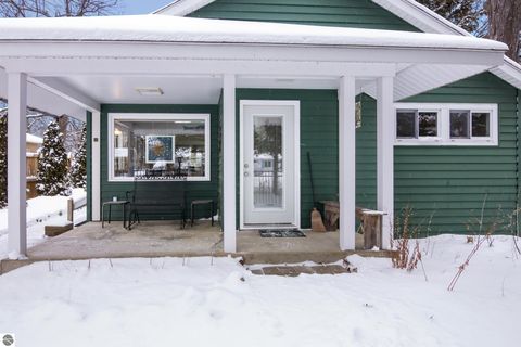 Tiny photo for 877 Hannah Avenue, Traverse City, MI 49686 (MLS # 1943487)