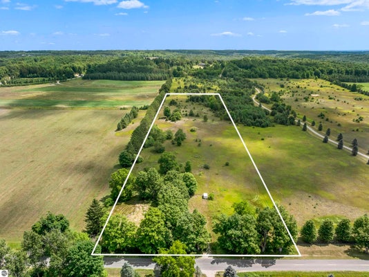 16743 MARILLA RD, COPEMISH, MI 49625 - Image 7bc4f2a2fc059a9f5b023de0ecbfa166/1837347469