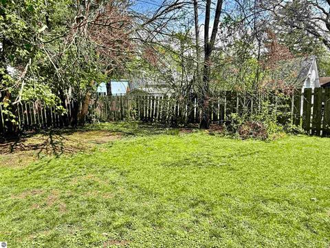 Tiny photo for 513 Walnut Street, Alma, MI 48801 (MLS # 1944608)