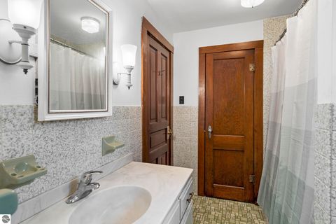 Tiny photo for 214 W Tenth Street, Traverse City, MI 49684 (MLS # 1945131)