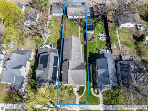 Tiny photo for 214 W Tenth Street, Traverse City, MI 49684 (MLS # 1945131)